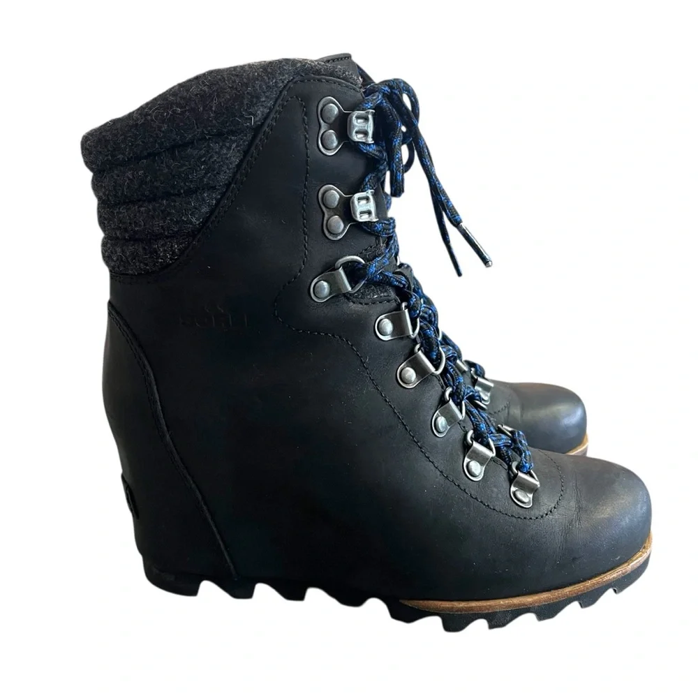 Sorel Conquest Waterproof Wedge Boot Color Black Royal Blue Women’s Size‎ 7